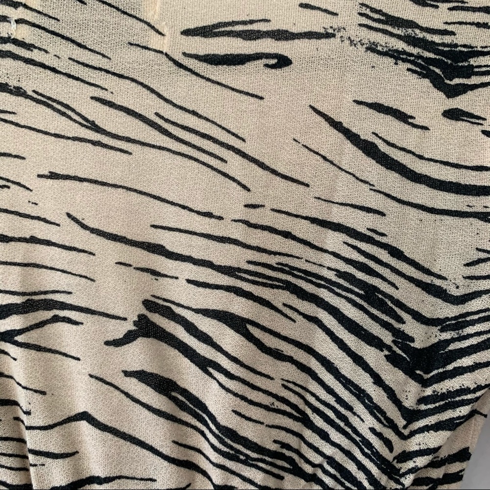 NWOT long sleeve cropped V neck - Picture 8 of 9